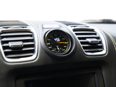 2016 Porsche Cayman GT4