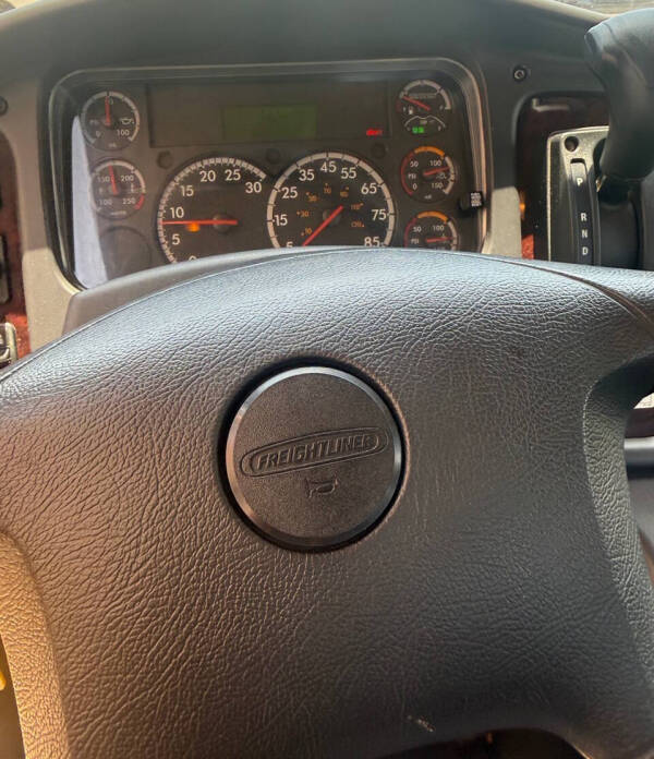 2020 Freightliner M2 106