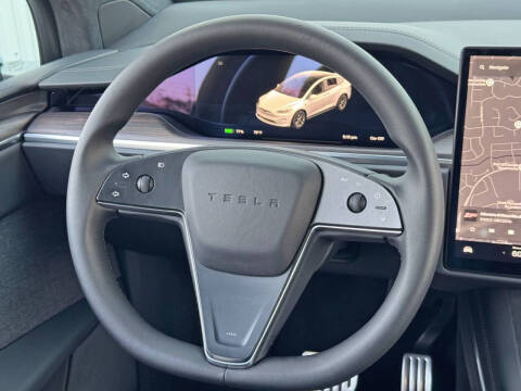 2023 Tesla Model X Standard Range