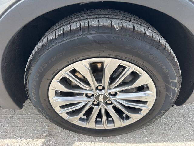 2023 Cadillac XT4 Premium Luxury