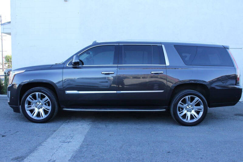 2018 Cadillac Escalade ESV Premium Luxury