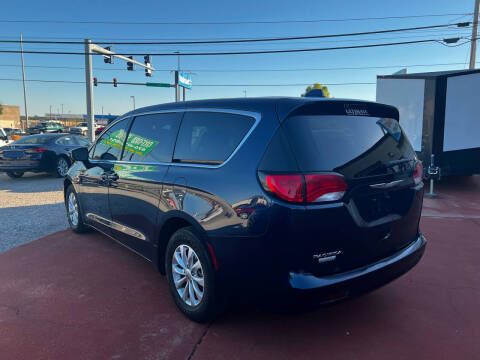 2017 Chrysler Pacifica Touring