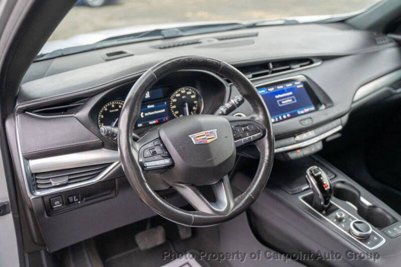 2020 Cadillac XT4 Premium Luxury