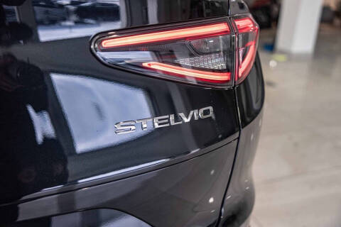 2025 Alfa Romeo Stelvio