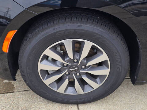 2024 Chrysler Pacifica Plug-In Hybrid Select