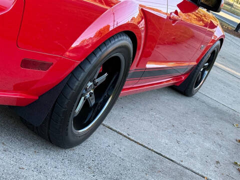 2006 Ford Mustang GT Deluxe