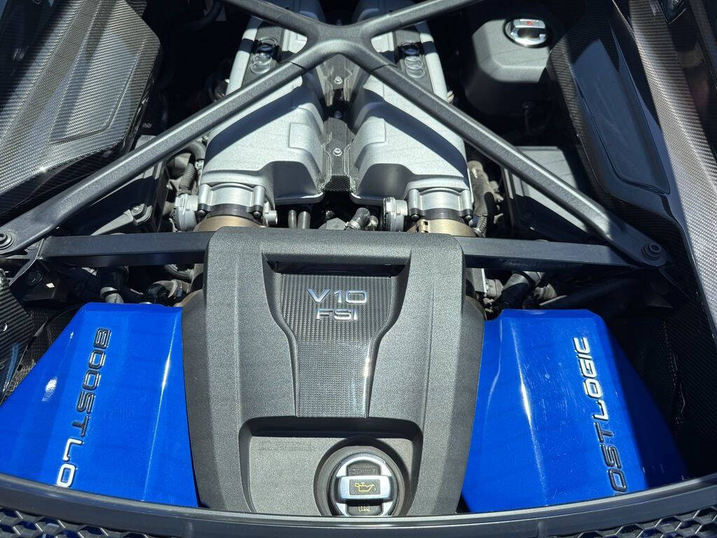 2017 Audi R8 31