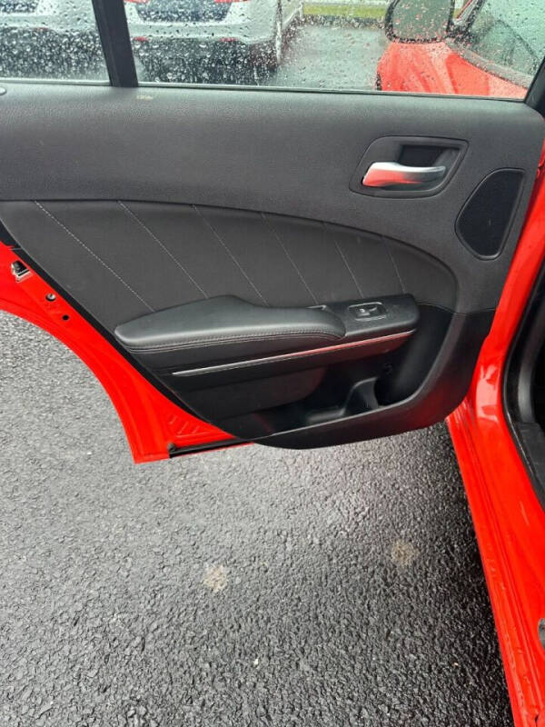 2017 Dodge Charger SXT