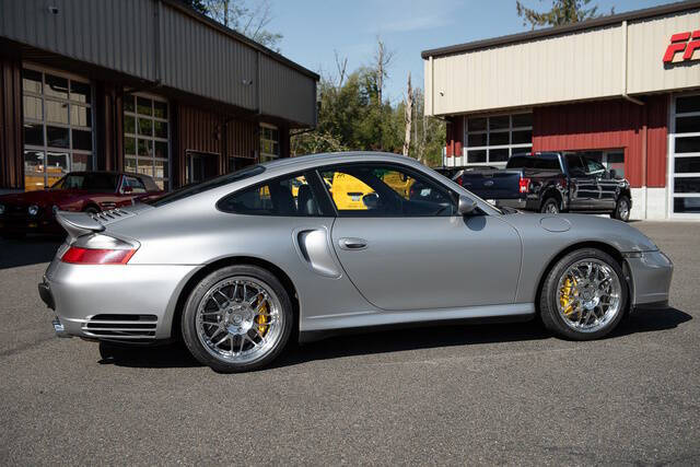 2003 Porsche 911 GT2