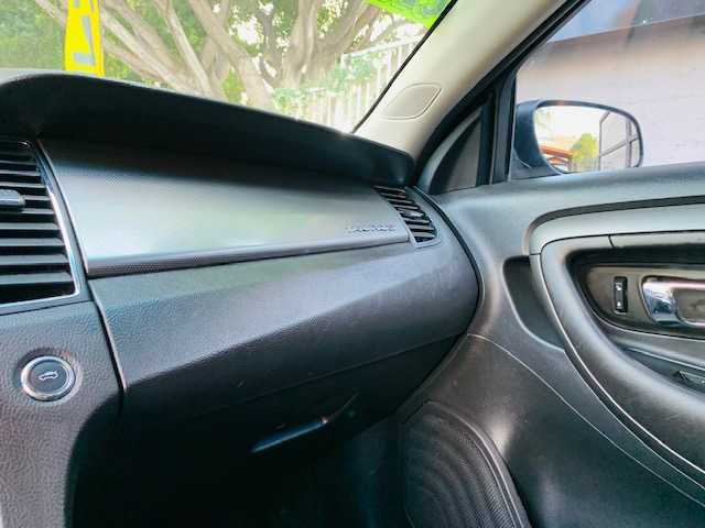 2011 Ford Taurus SEL