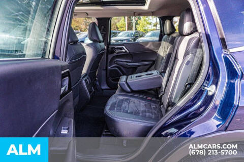 2023 Mitsubishi Outlander SE