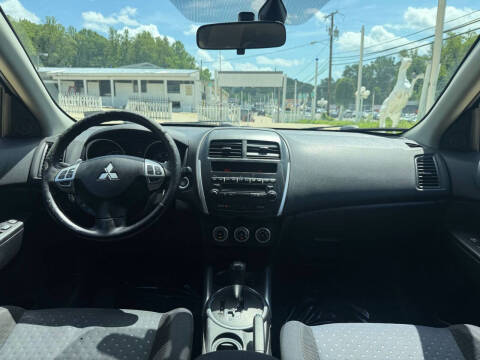 2011 Mitsubishi Outlander Sport SE