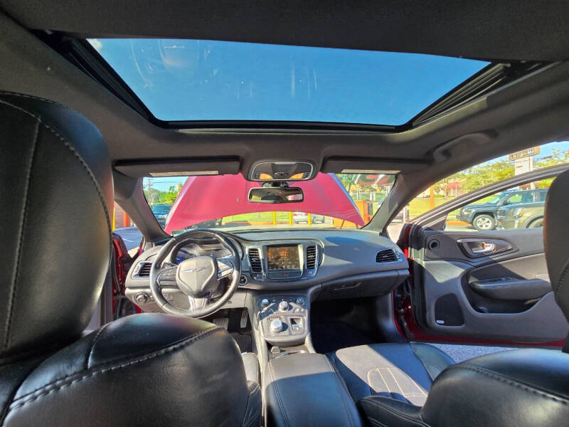 2015 Chrysler 200 S