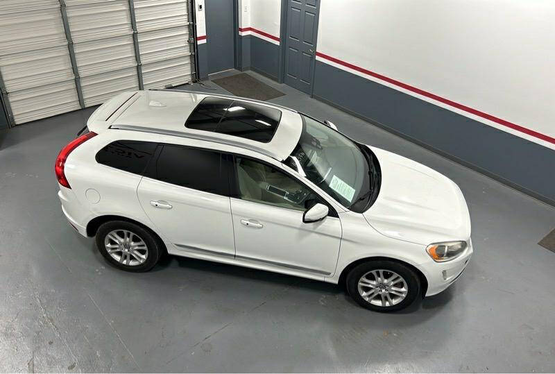 2016 Volvo XC60 T5 Drive-E Premier