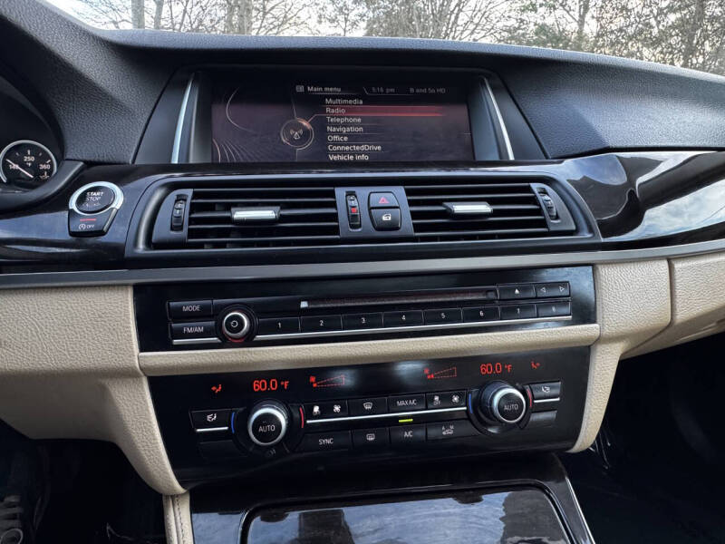 2016 BMW 5 Series 528i