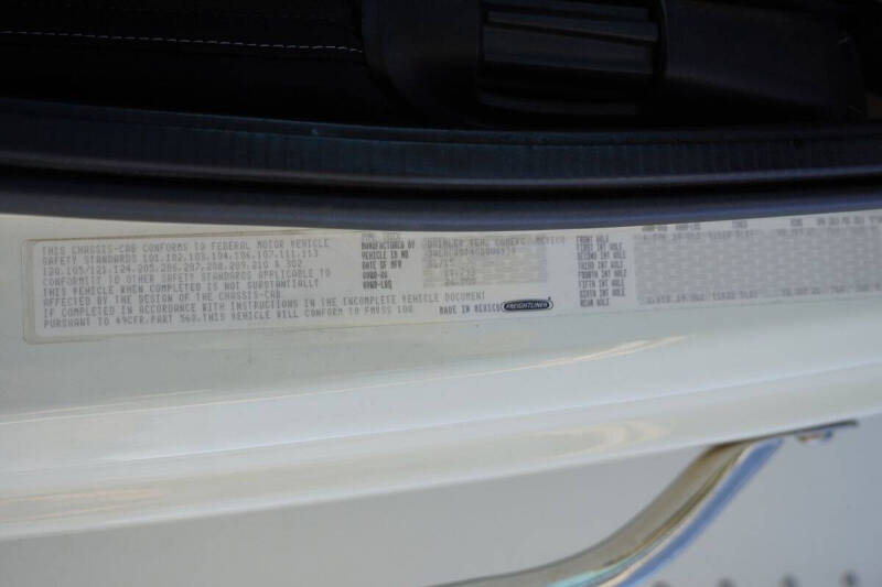 2016 Freightliner M2 106