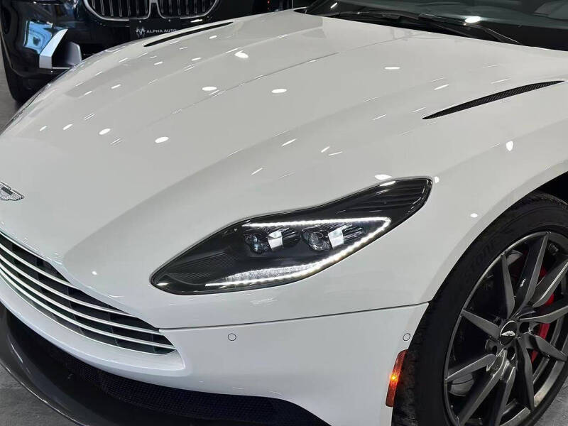 2020 Aston Martin DB11 V8