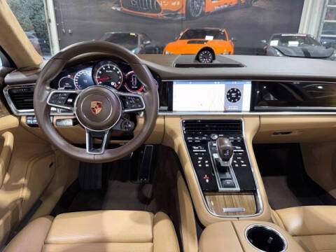 2017 Porsche Panamera Turbo