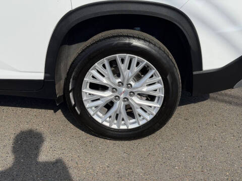2024 GMC Acadia Elevation