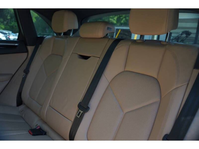 2020 Porsche Macan