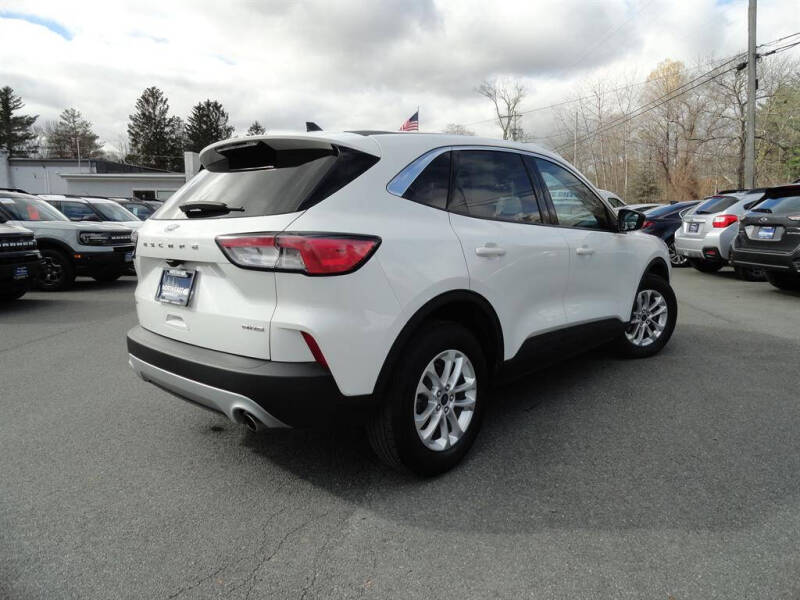2022 Ford Escape SE