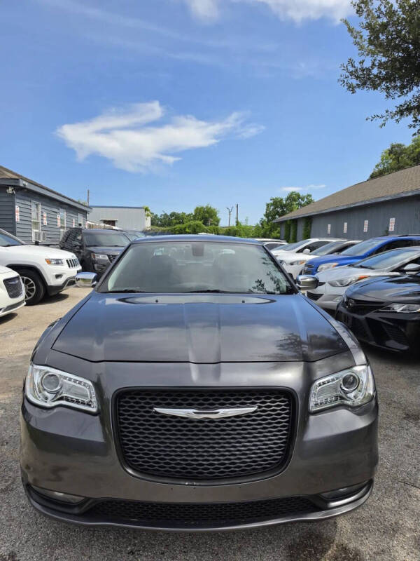 2016 Chrysler 300 C