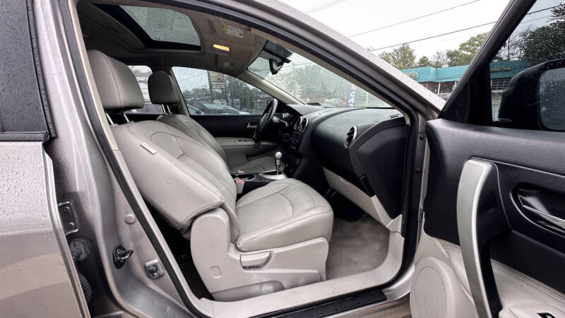 2013 Nissan Rogue SV w/SL Package