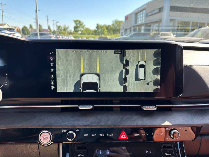 2024 Kia Carnival SX