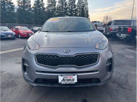 2018 Kia Sportage for sale at Carros Usados Fresno in Clovis CA