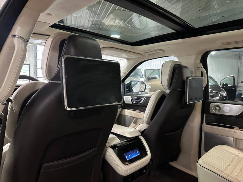 2023 Lincoln Navigator L Black Label