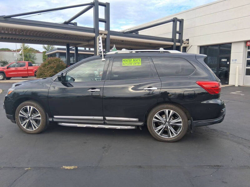 2018 Nissan Pathfinder Platinum