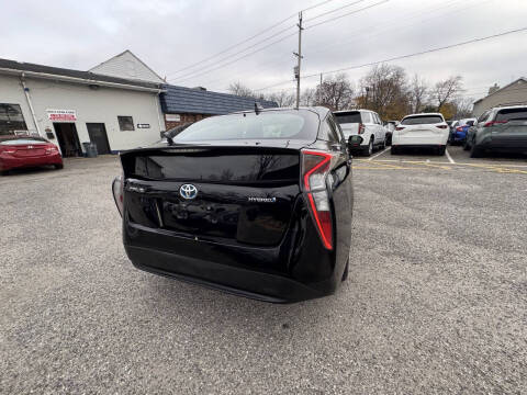 2016 Toyota Prius Two