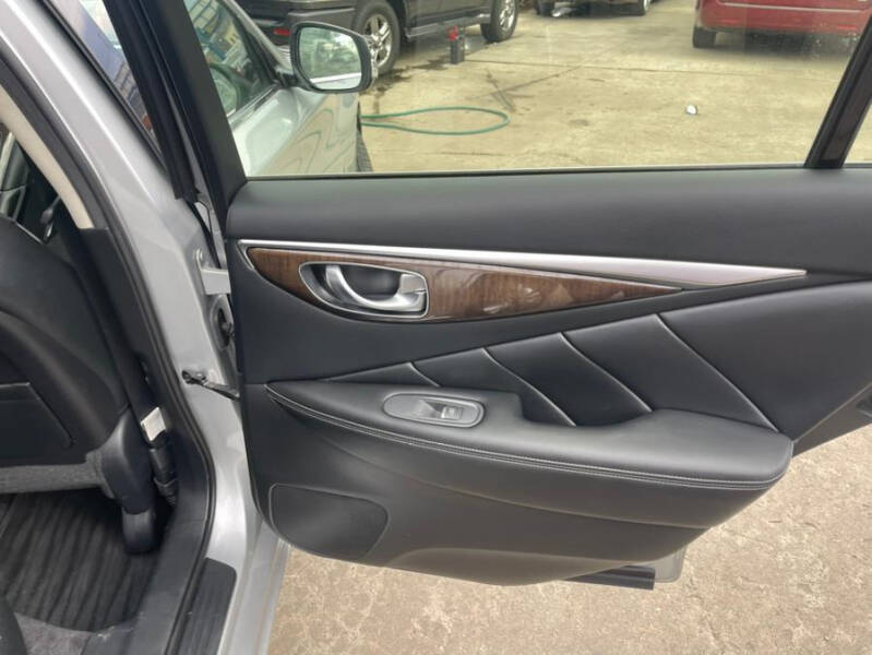 2018 Infiniti Q50 3.0T Luxe