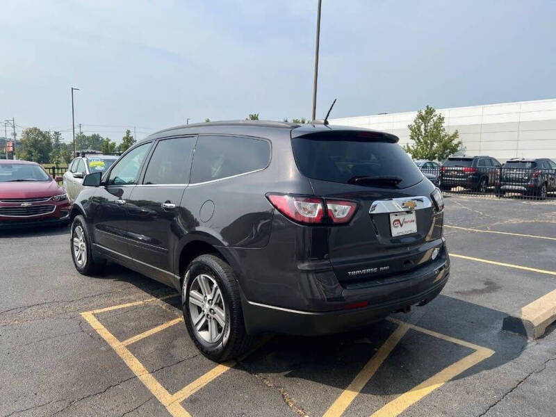 2017 Chevrolet Traverse LT