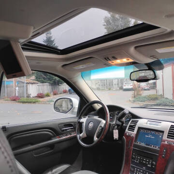 2011 Cadillac Escalade ESV Premium