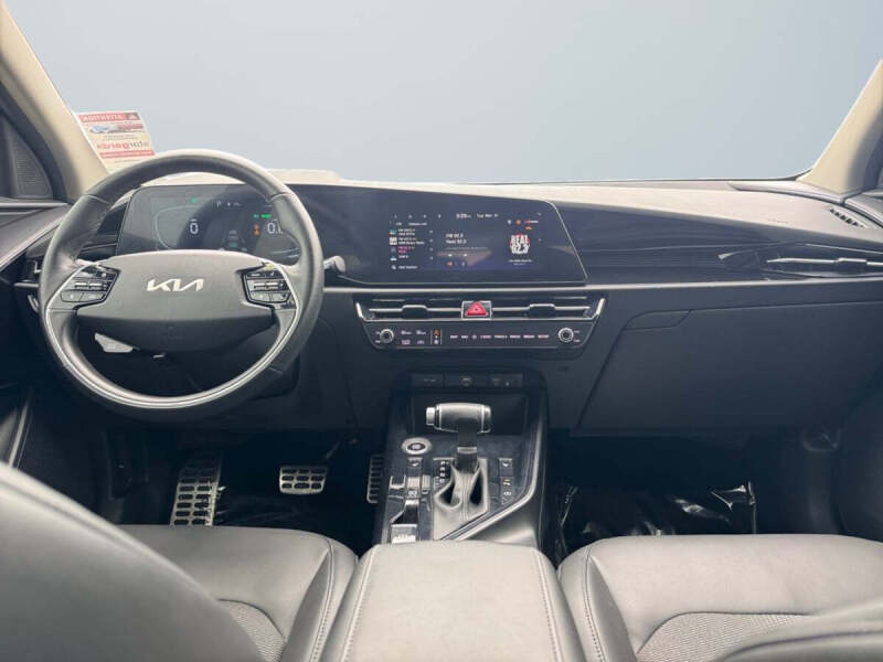 2025 Kia Niro EX Touring