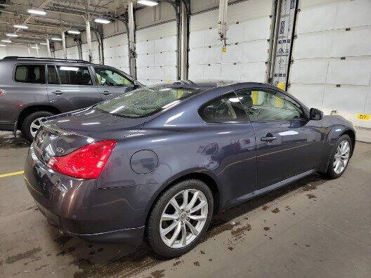 2011 Infiniti G37 Coupe x
