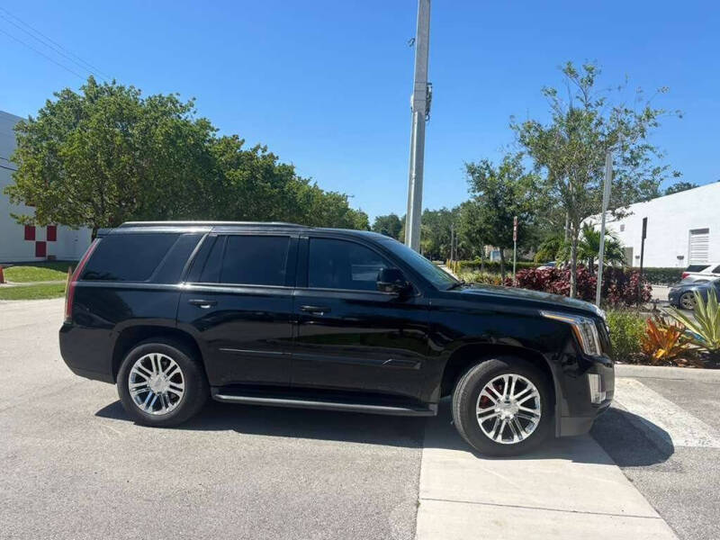 2017 Cadillac Escalade Luxury