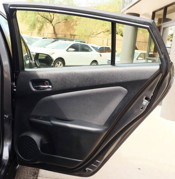 2022 Toyota Prius LE