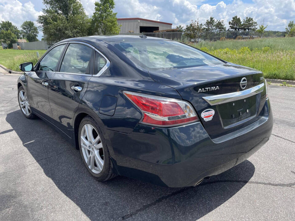 2014 Nissan Altima for sale at Twin Cities Auctions in Elk River, MN