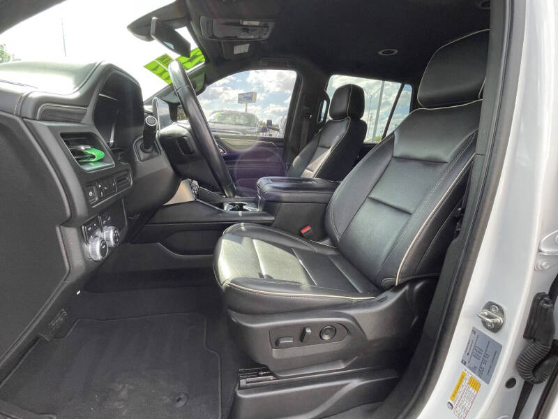 2022 GMC Yukon SLT