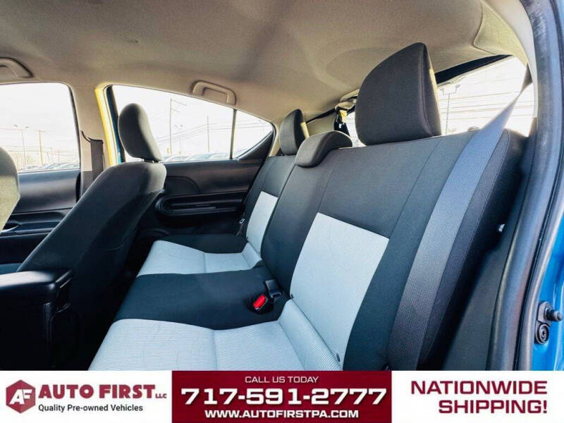 2015 Toyota Prius c Four