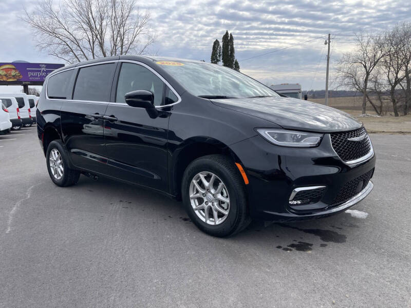 2025 Chrysler Pacifica Select