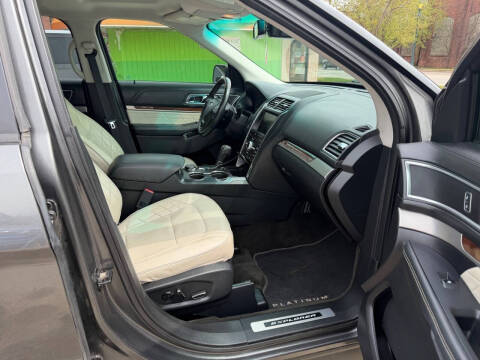 2016 Ford Explorer Platinum