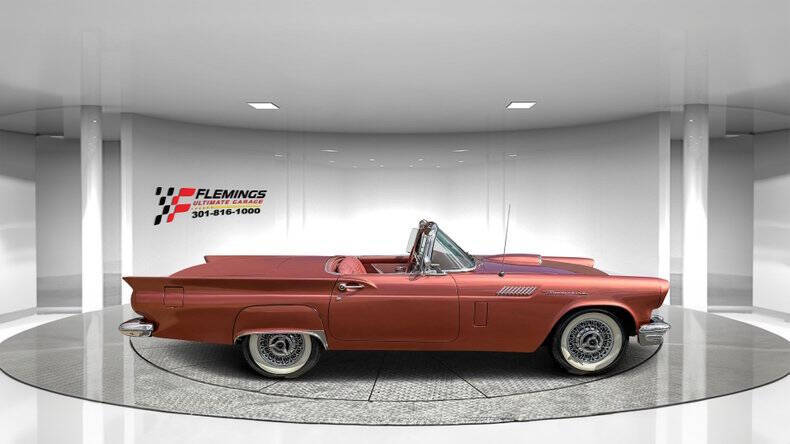 1957 Ford Thunderbird