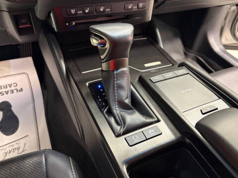 2019 Lexus ES 300h