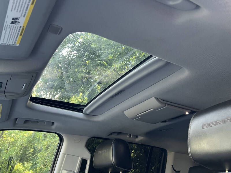 2017 GMC Yukon XL Denali