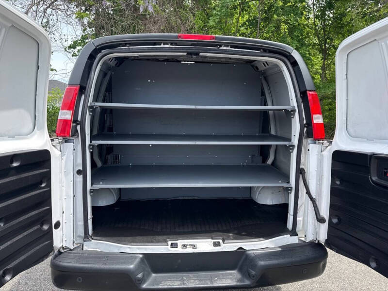 2021 Chevrolet Express 2500