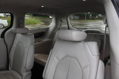 2021 Chrysler Pacifica Touring L