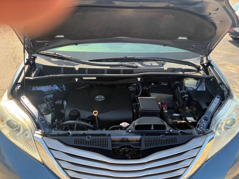 2017 Toyota Sienna Limited 7-Passenger